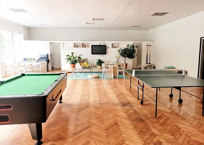 Ow Plaza Klub Lodge *